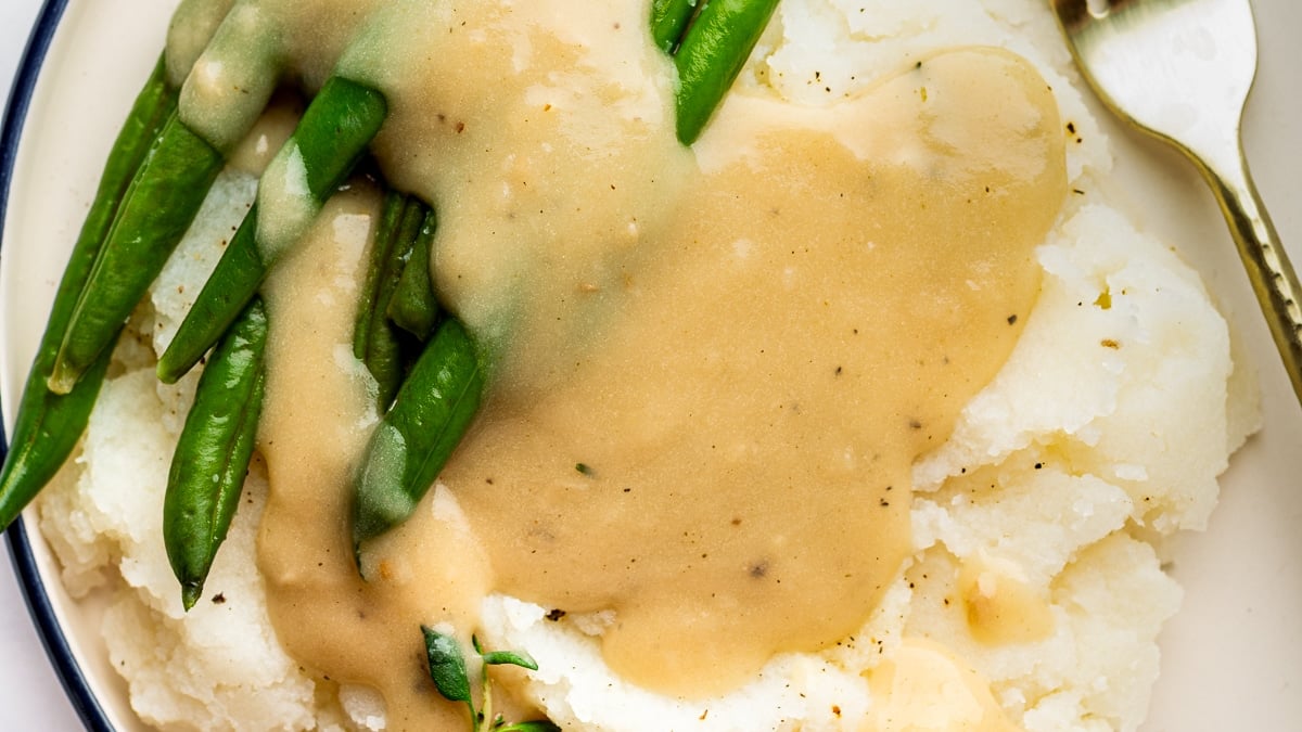Easy Homemade Gravy: With or Without Pan Drippings